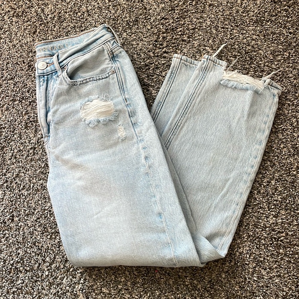 American Eagle Light Wash Boyfriend Jean